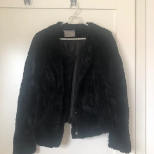 Jacka  - Väldigt fint skick 