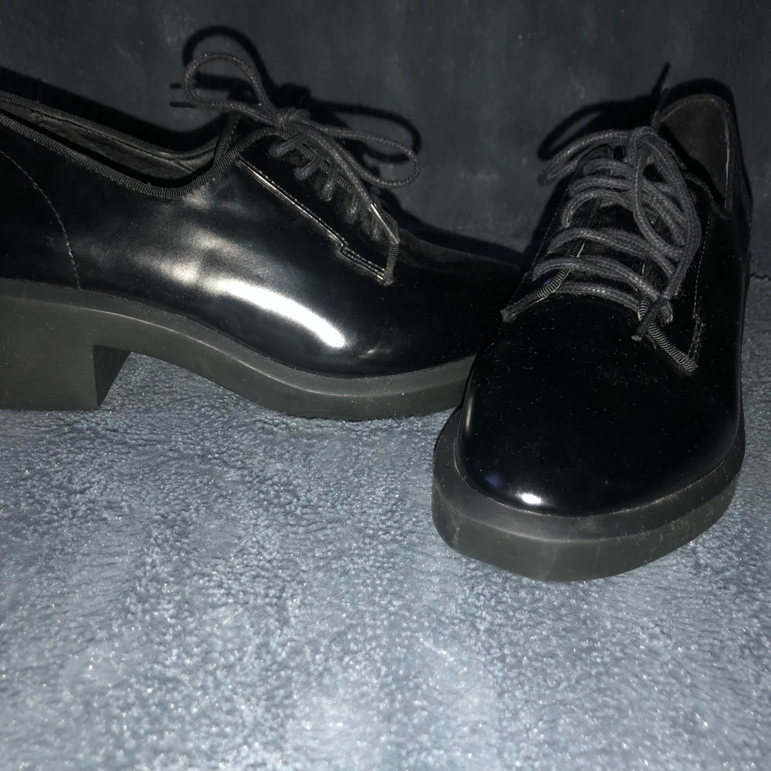 Lackerade skor - 90