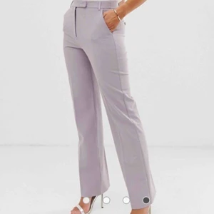  - Lila kostymbyxor från asos, lite uppsydda. Använda 2ggr