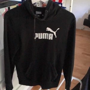 Puma - Svart huvtröjor Puma säljes till högstbjudande 3/6 hämtas i Växjö
