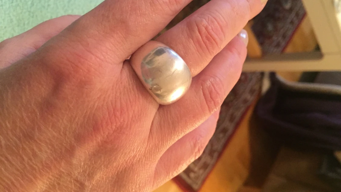 Stor snygg silverring 