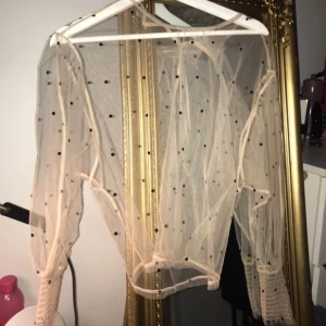  - Helt oanvänd tröja från Gina 