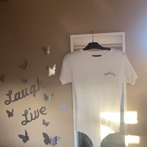 Body från bok bok M - En stilren body ifrån Bik bok, aldrig använd då den var för liten. Storlek S