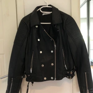 Skinnjacka från Gina!  - Skinnjacka från gina som aldrig kommit till användning! Nytt skick  