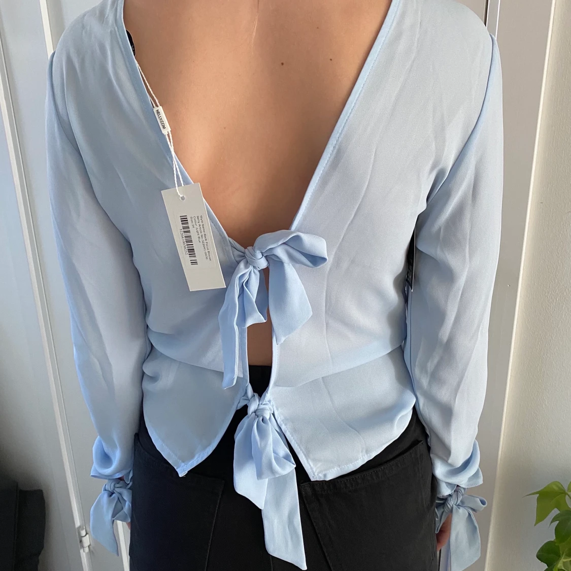 Fin ljusblå blus med en fin rygg 💙 - 90