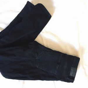 Höga jeans Gina tricot - Använda fåtal gr