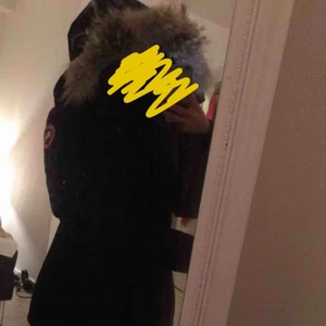  - Canada goose Dam jacka i modellen montebello i nyskick. Storlek xs/s