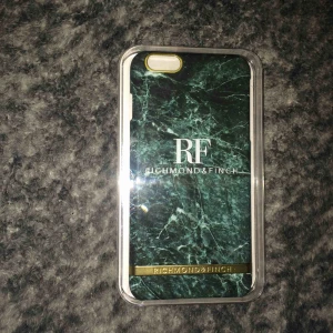  - 🌿Helt oanvänd och oöppnat skal från Richmond&Finch, till iPhone  6 plus!🌿