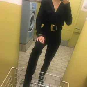 En aldrig använd jumpsuit från Bikbok 🖤 