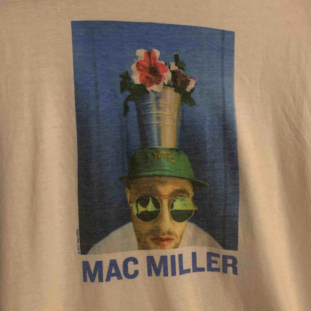 Mac Miller T-shirt från Urban Outfitters i usa som är slutsåld. T-shirts.