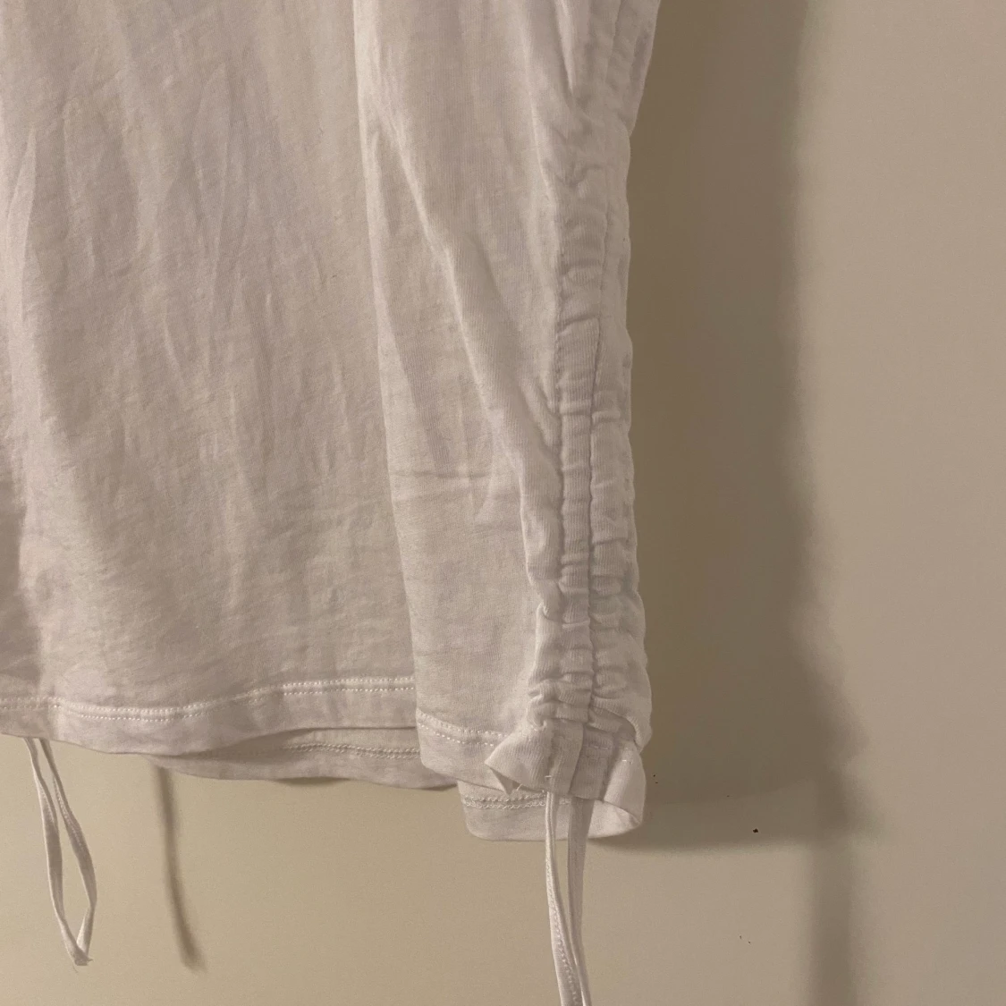 T-shirt med snörning - 90