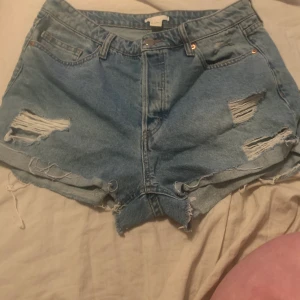 Jeans shorts - Storlek L