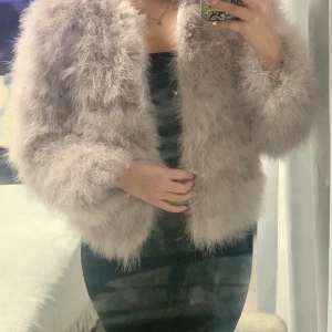 Ice Dream Jacket - Säljes pga garderob rensning. Aldrig använt då jag inte tyckt att jackan passar mig. Isgrå/Ljus grå