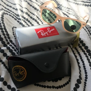 Rosa solglasögon - Ljusrosa ”Ray-bans”. Bud från 50 :-