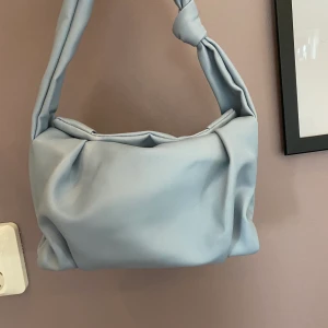 Väska  - Aldrig använd