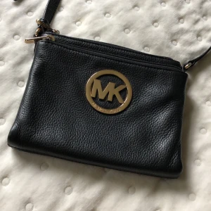 Michael Kors handväska  - Söt mindre handväska från Michael Kors