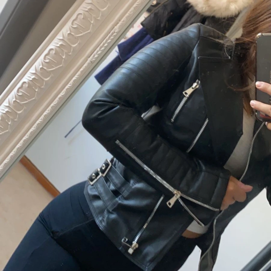 Helt ny skinjacka i storlek XS