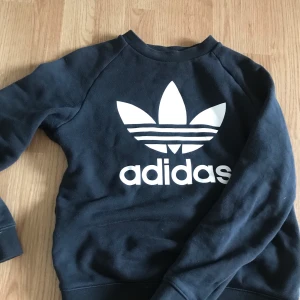 Adidas tröja! - Jättefin och enkel tröja för adidas!🦋🦋