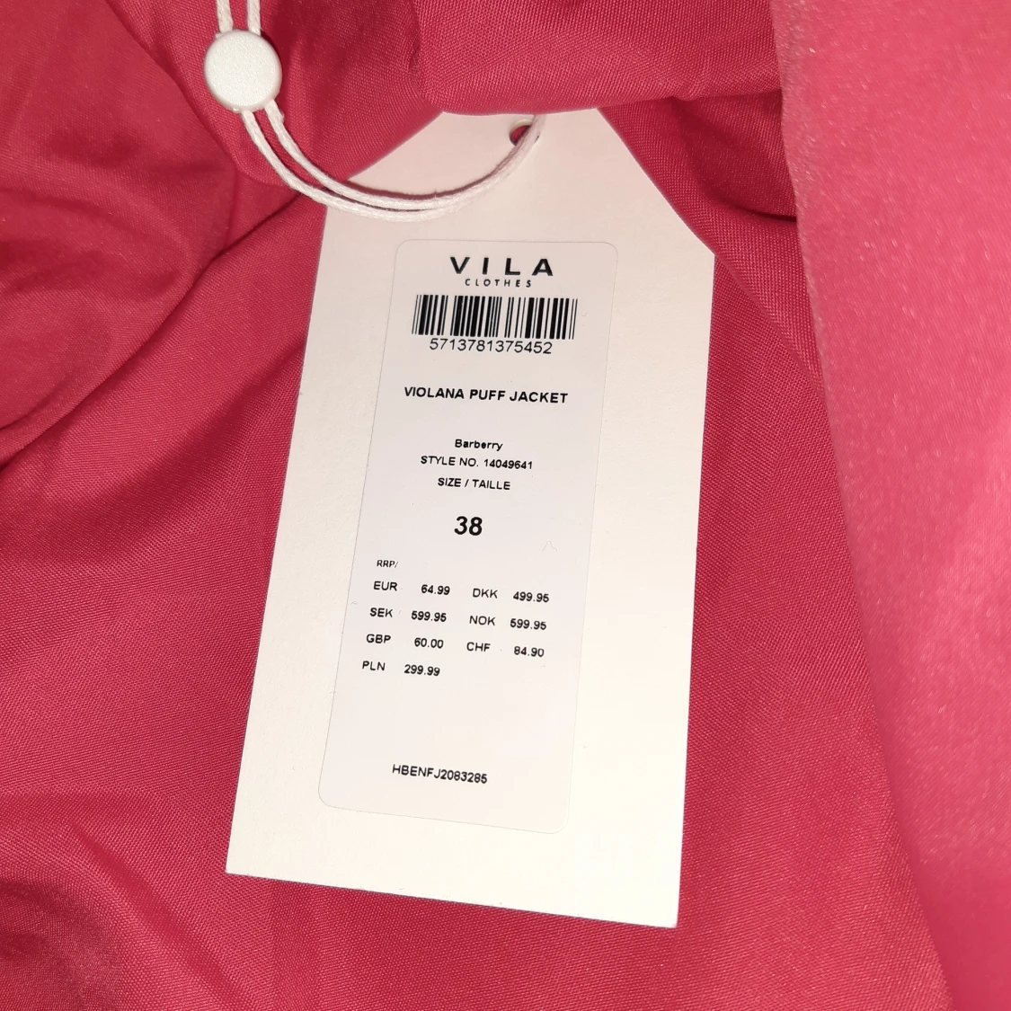 Helt ny hallonröd vinterjacka puffjacka från Vila - 91