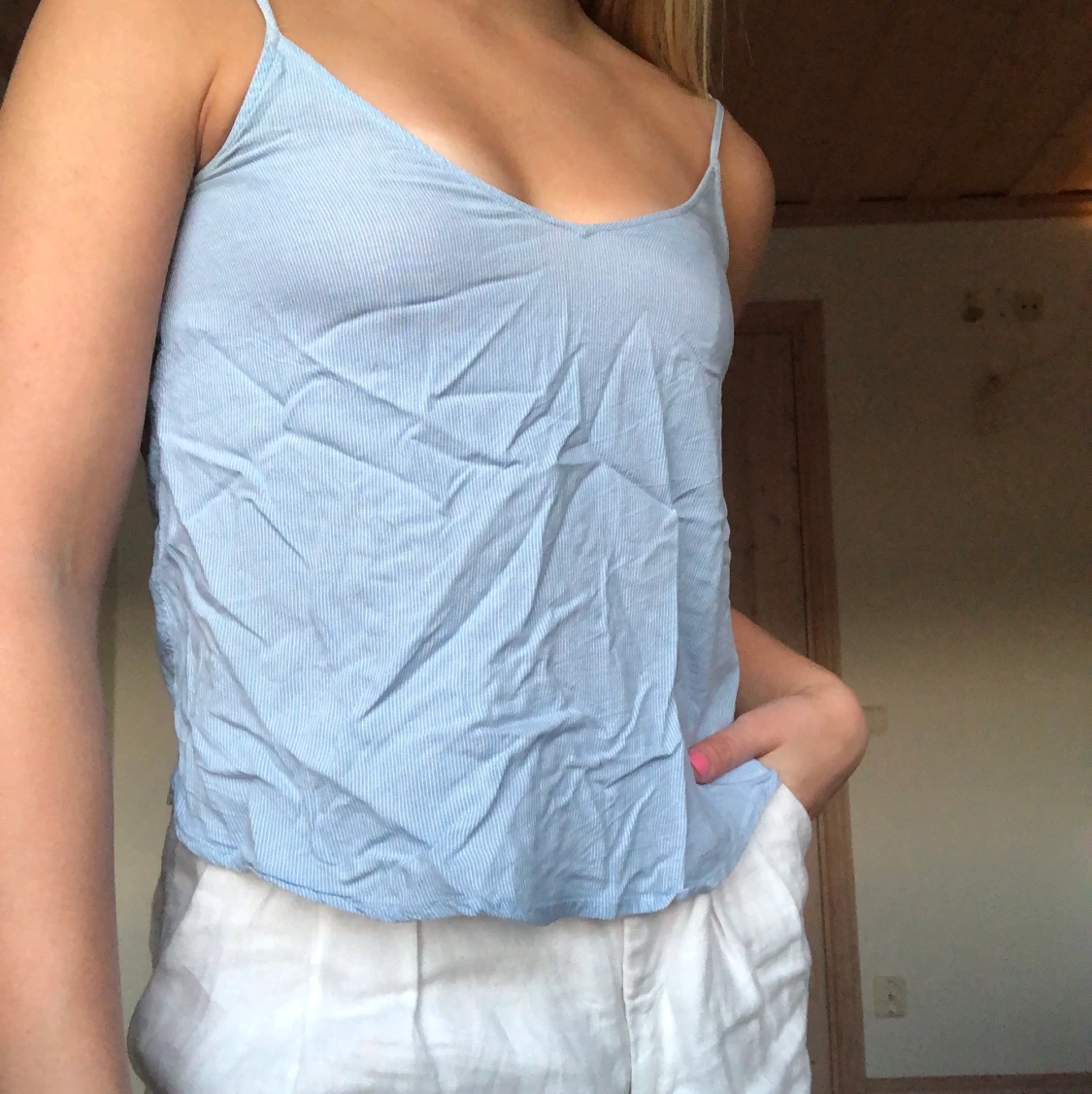 Croppat blått linne