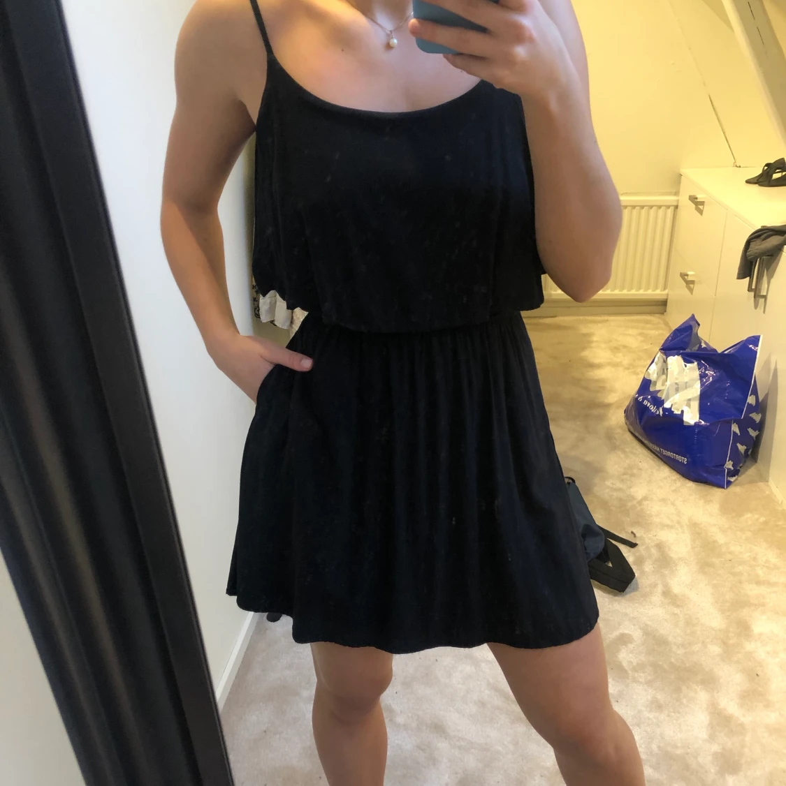 Söt svart klänning