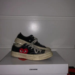 CDGxConverse - Skick 7/10. Lite slitage