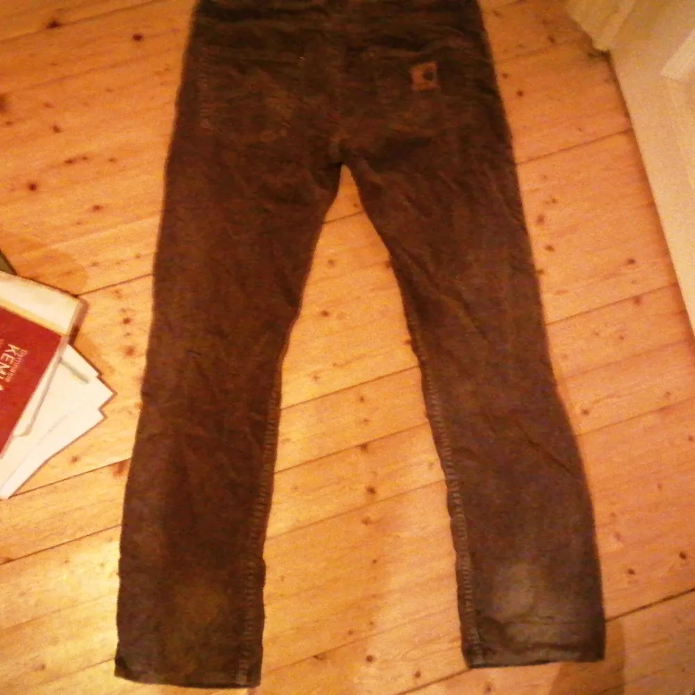 Carhart byxor 33/34 brun. Jeans & Byxor.