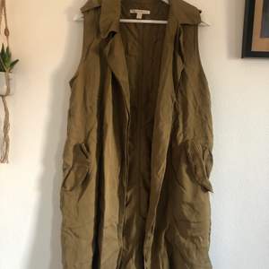 Army green body, good condition, size M/L