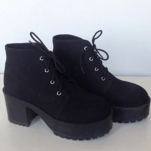  - Älskar dessa skor! Men har ingen användning för dem. Använda ett fåtal gånger. 