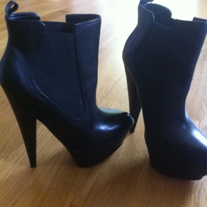 Nya skor från asos! Aldrig använda.  - Nya skor från asos! Aldrig använda. 