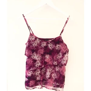  - Sommarlinne som passar alla storlekar (passar på mig som är 36-38) letar nytt hem! Aldrig använd