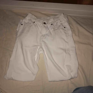  - Dr denim byxor i storlek S. Frakt tillkommer. 