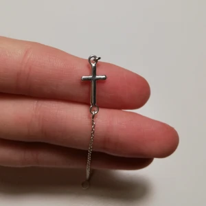  - Äkta silver armband se stämpel på bild 3. Nyskick, köpt på glitter för några år sen men aldrig blivit använt. 