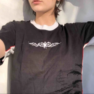  - Skitsnygg t-shirt i strl M!