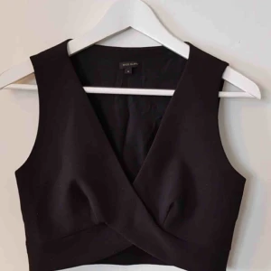  - Oanvänd crop Top i storlek 8. S/M? 