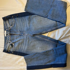 Snygga jeans - Snygga jeans som inte används längre tyvärr. 💞 150kr + frakt 📦 
