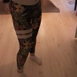 Stronger byxor strl L - Välidigt bra sick och sparsamt använda !! Pris är alltid diskuterbart😁 fler frågor ? Kontakt mig