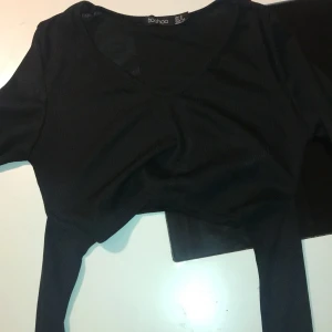 Boohoo knyt tröja  - Helt ny oanvänd, passar tyvärr inte mig