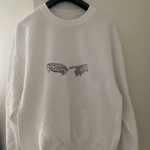 ”What is Real?” Unisex Sweatshirt - Black Cop ”What is Real?” Unisex Sweatshirt. 349 KR www.blackcopshop.com för mer info