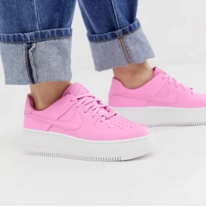 Söker dessa  - Söker dessa Nike skor, st 36-37 och dom ska vara äkta 