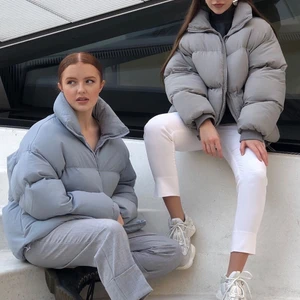 Cold Laundry Puffer Jacket - Säljer min älskade puffer jacka från Coldlaundry som jag köpte i Januari här på Plick :( skicket är som nytt, har tagit hand om den väl🥺 Originalpris 2000, köptes för 1800. Unisex, oversize på mig som är S❤️ Högsta bud 1620 exklusive frakt<3 