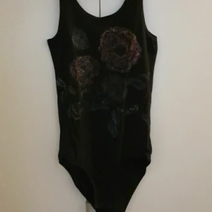 Body - storlek s sparsamt använd står inte för frakten djur finns i hemmet ute på fler sidor