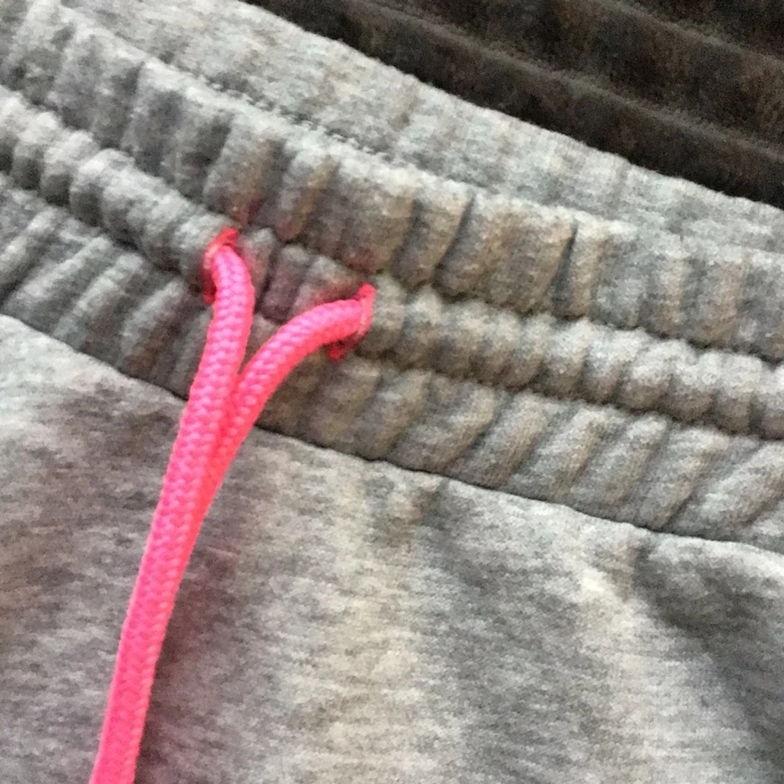 Grå kjol med neon - 91