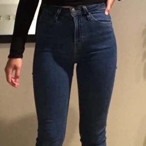 Lee jeans - Var mina favorit jeans innan, har inte kommit till användning på sistone. Använda fast bra skick. 🐟🦈🐦