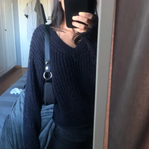 Stickad tröja - Grovt stickad, Medium, frakt ingår i priset