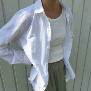  - Fin vit skjorta🤩