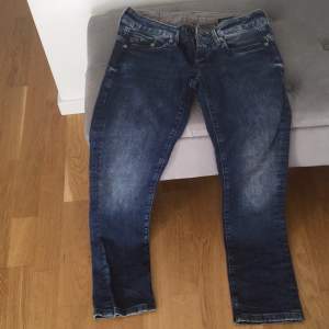 G-star midge straight jeans 25/30, knappt använda