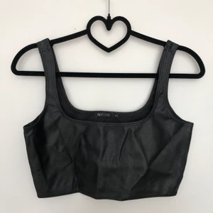 NLYone lacktopp storlek XS - lacktopp från NLYone storlek Xs. 60kr +frakt🦋