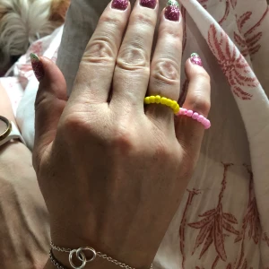 Ringar - Handgjorda färglagda ringar, 20 kr stycket +frakt 💘