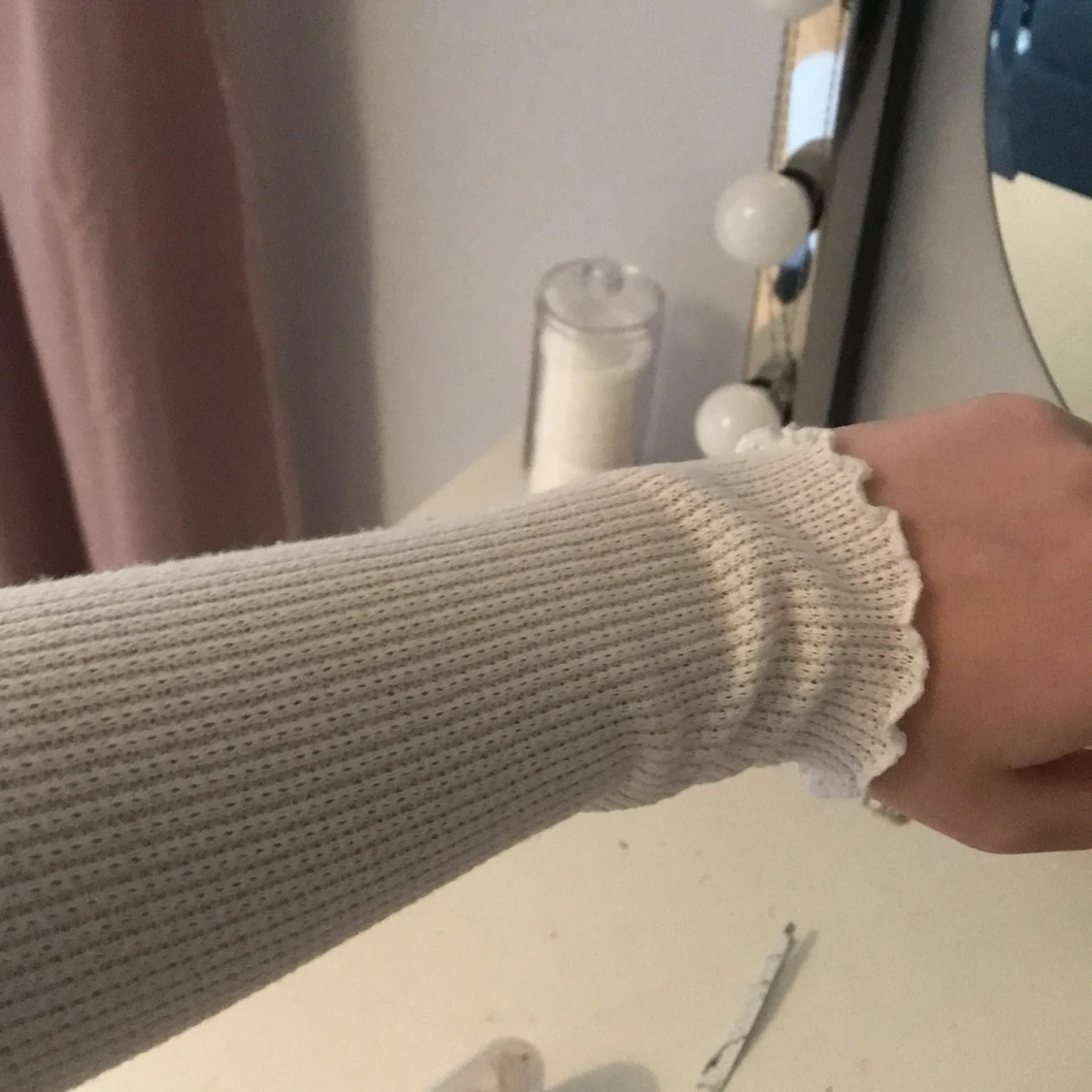 Vit ”stickad” tröja - 91